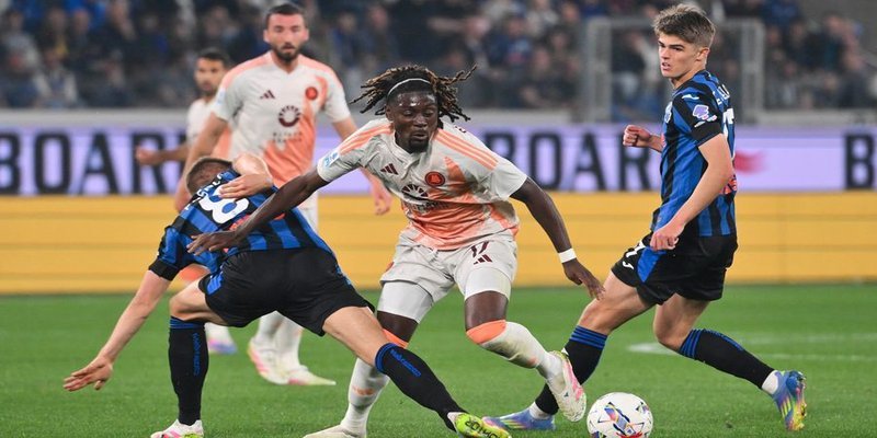 Soi Kèo AS Roma Vs Atalanta 01h45 19/04 Serie A 3 Đội hình ra sân dự kiến của hai đội AS Roma vs Atalanta
